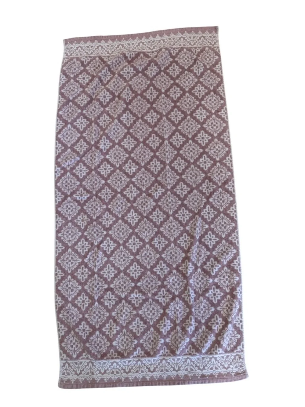 2 Pottery Barn Alva Jacquard Bath Towel Organic Cotton Mauve 25x50